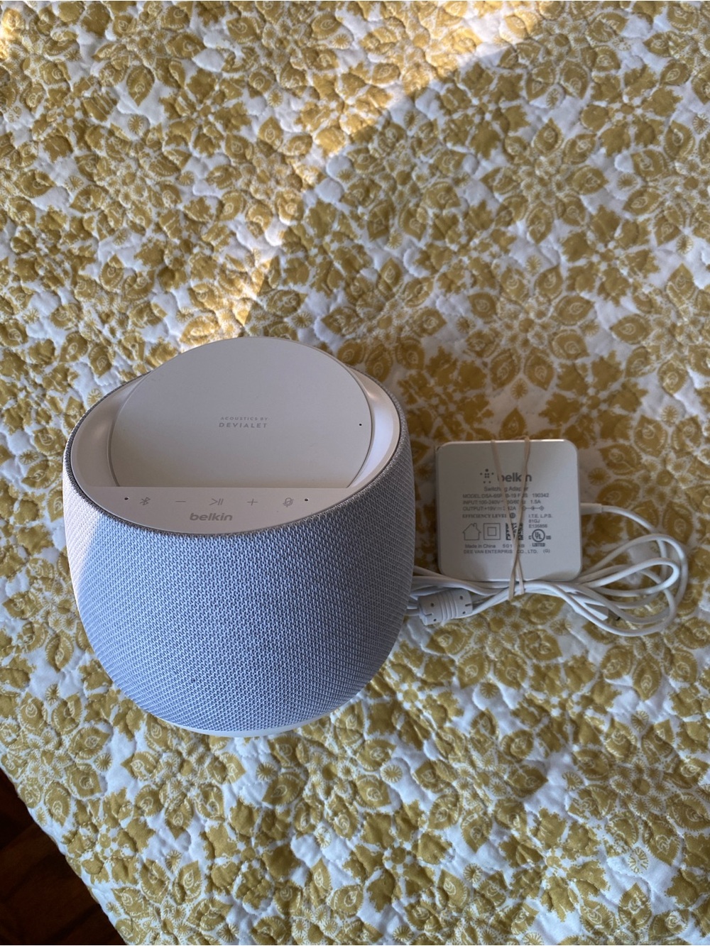 belkin white and light gray wireless smart speaker